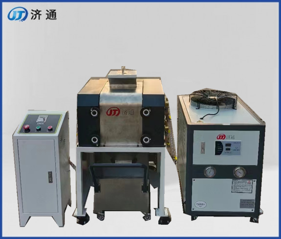 雙層對(duì)輥式齒輥+光輥破碎機(jī)（冷卻裝置）